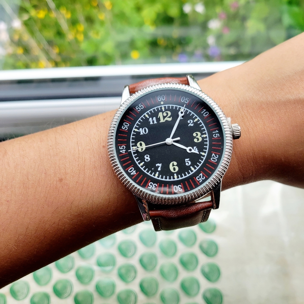 Classic Watch - image 3